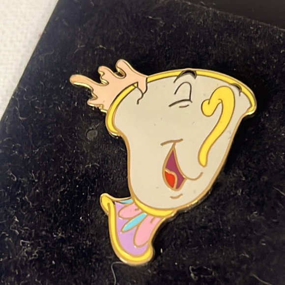 Beauty and the beast Beast Pin Bundle - Beast, Belle and Chip - Picture 5 of 7